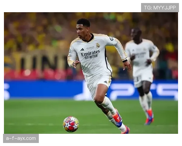 贝林厄姆展现领袖风范，稳健表现助力皇马更衣室团结奋进